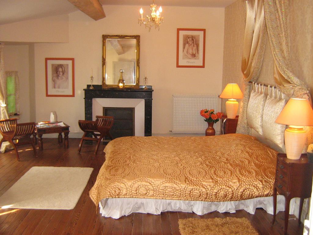 Château Coquelicot Souilhanels Chambre photo